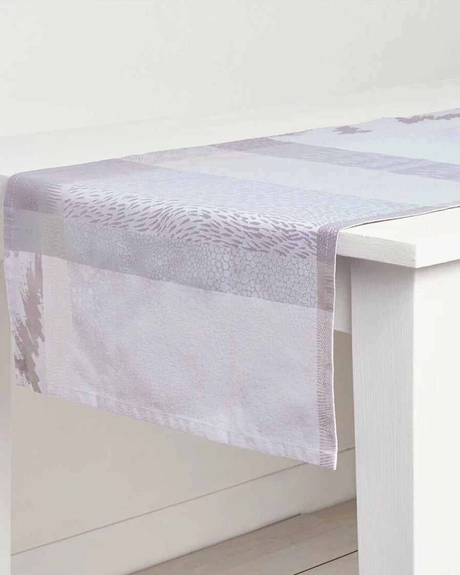 Linens * | Promo Garnier Thiebaut Mille Matieres Vapeur Tablerunner Home Linens