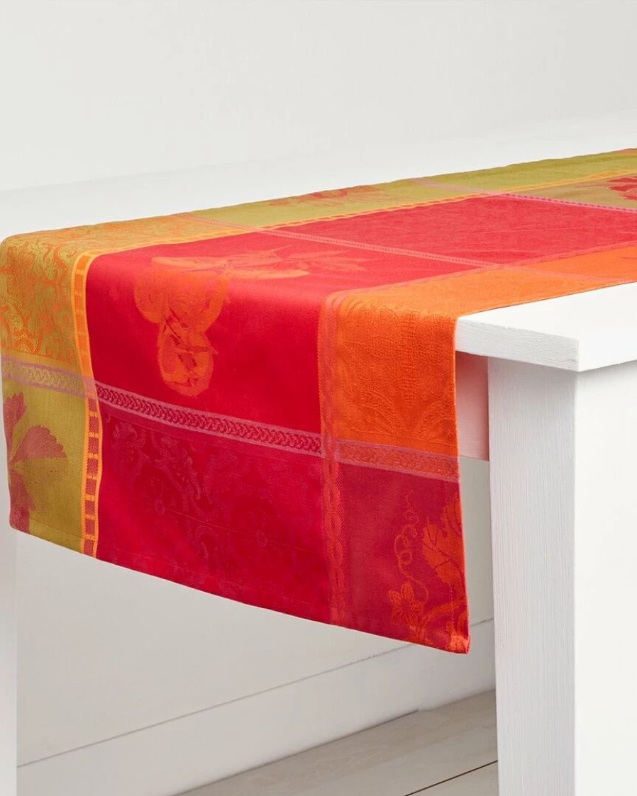 Linens * | Top 10 Garnier Thiebaut Mille Tutti Frutti Sangria Tablerunner Home Linens