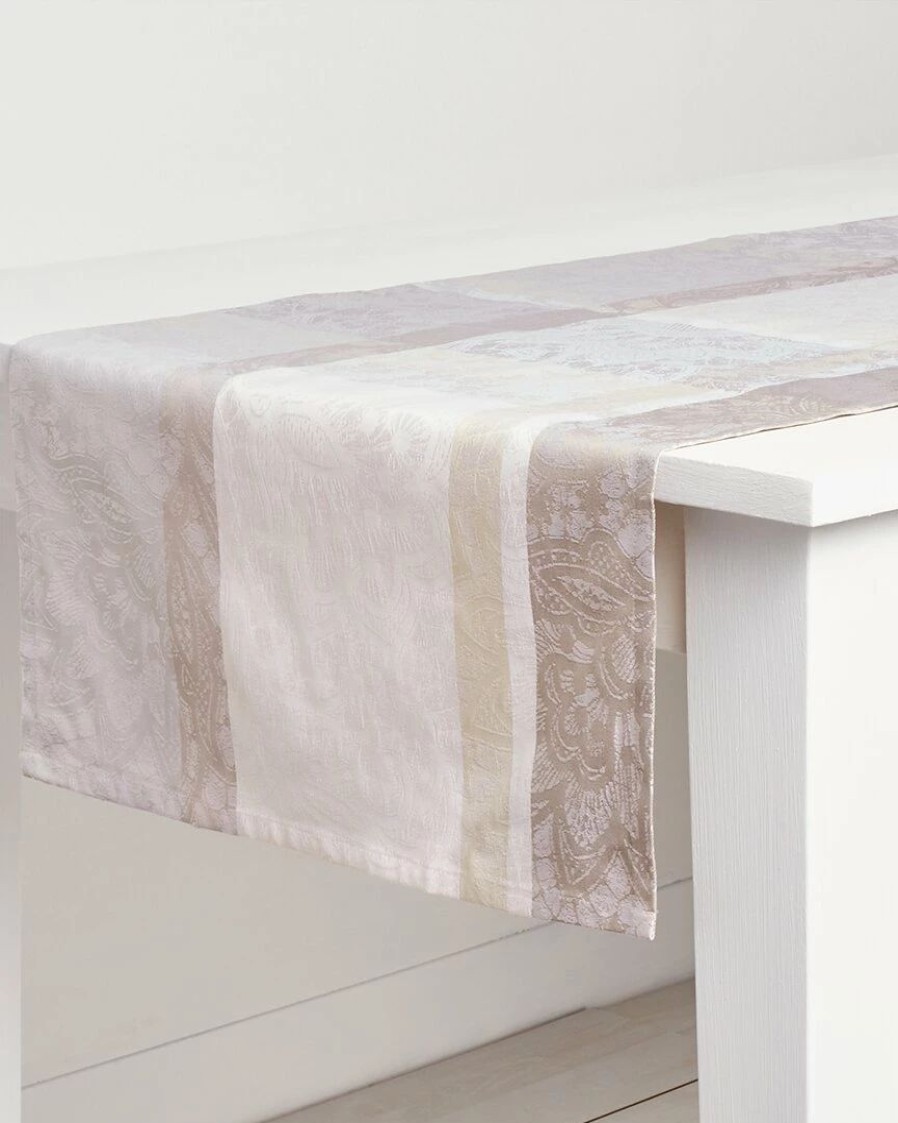 Linens * | Budget Garnier Thiebaut Mille Dentelles Naturel Tablerunner Home Linens